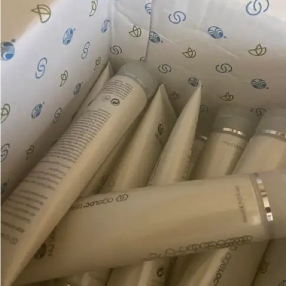 Cellulite Skin Toner Get Results Smoother Skin NEW SEALED ITEM FINAL SALE - Picture 3 of 4